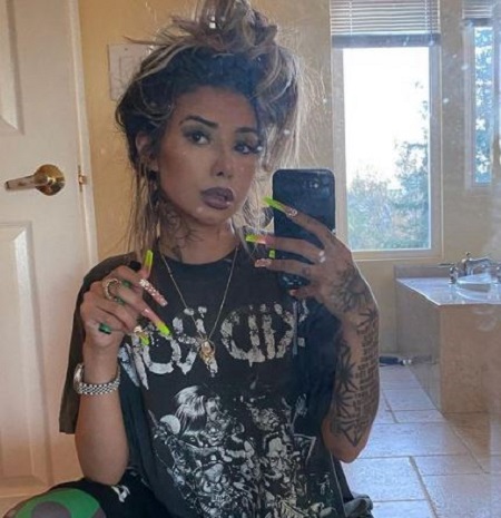  The Instagram star Ally Lotti has an estimated net worth of $400 thousand